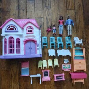 Toys R Us You & Me Happy Together Dollhouse Furniture & Mom Dad Child Dolls Lot